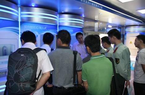 2010_ͨGɫչʾ܇ȫѲչ