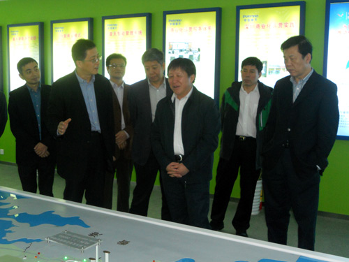 曹健林副部長一行參觀考察深圳新能源公交車充電站