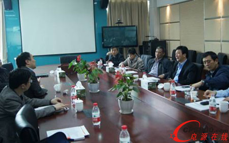 工信部丁文武司長(zhǎng)一行考察陽(yáng)光電源