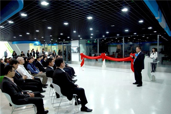 臺達集團及中達電通高層領導參加臺達上海運營中心新機房揭幕儀式