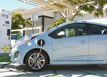 美國首個電車充電站在加州投入使用