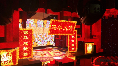 西門子科技擔綱央視馬年春晚舞臺 “變形秀”