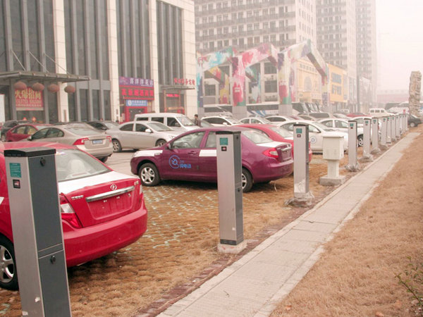 充電樁難以入戶小區 北京新能源車遇難題