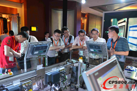 西門子工業(yè)論壇傳送帶應(yīng)用展示區(qū)