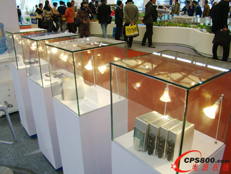 華耀電源2014工博會(huì)展示領(lǐng)先產(chǎn)品