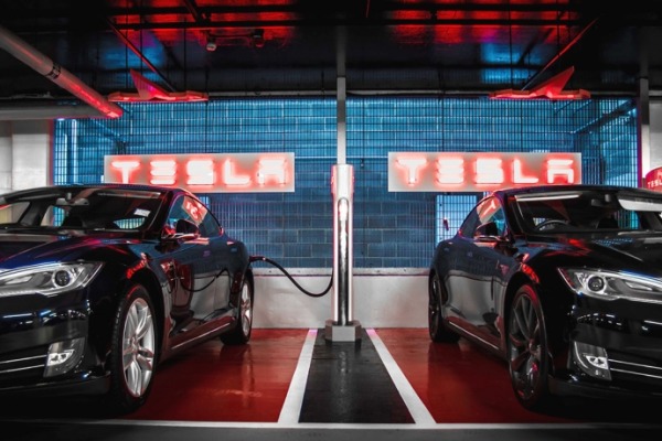 特斯拉充電樁數量居全球首位