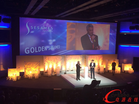 CARTES 2015:英飛凌喜獲兩項(xiàng)久負(fù)盛名的“芝麻獎(jiǎng)”,展出通過認(rèn)證的網(wǎng)絡(luò)安全解決方案