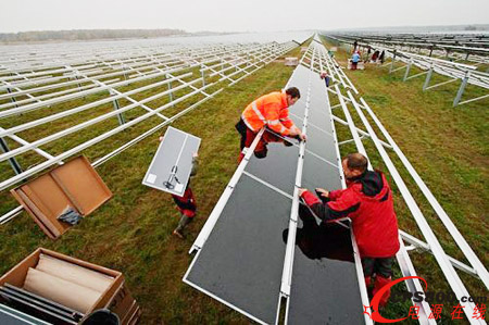 薄膜光伏CIGS太陽能電池能效刷新紀錄