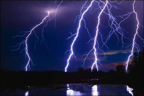 夏季多雷電 數據中心如何正確防雷?