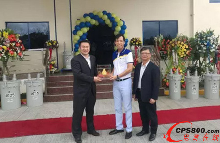 青島云路、中機聯(lián)供代表與FirstPhilec總裁ArielOng合影